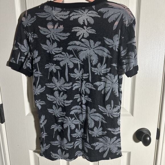 Andrew Christian Men’s Palm Tree V Neck T Shirt Size Medium - Picture 3 of 3